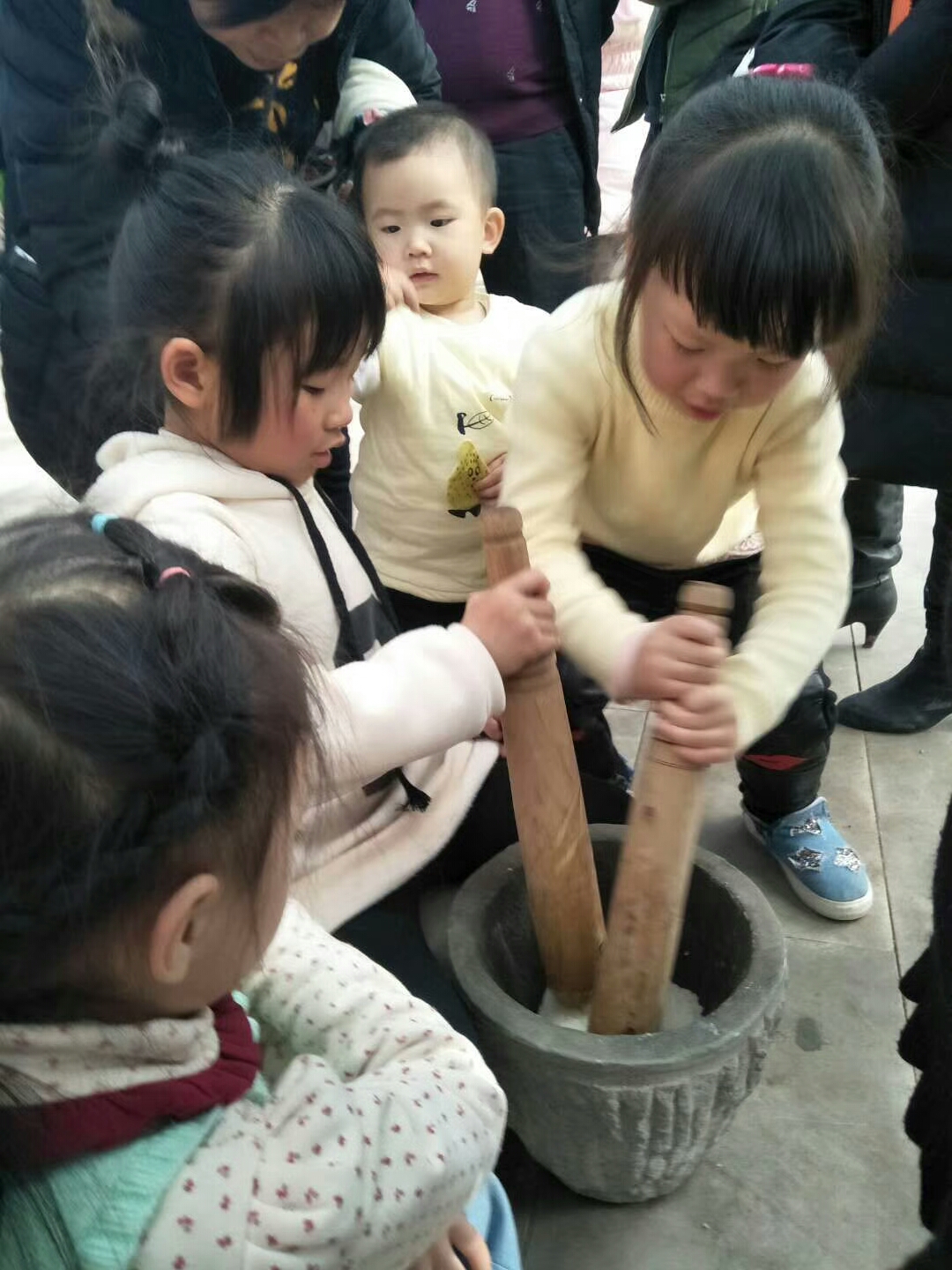 聪明树“相约金秋丰收节、体验成长亲子情”1.jpg