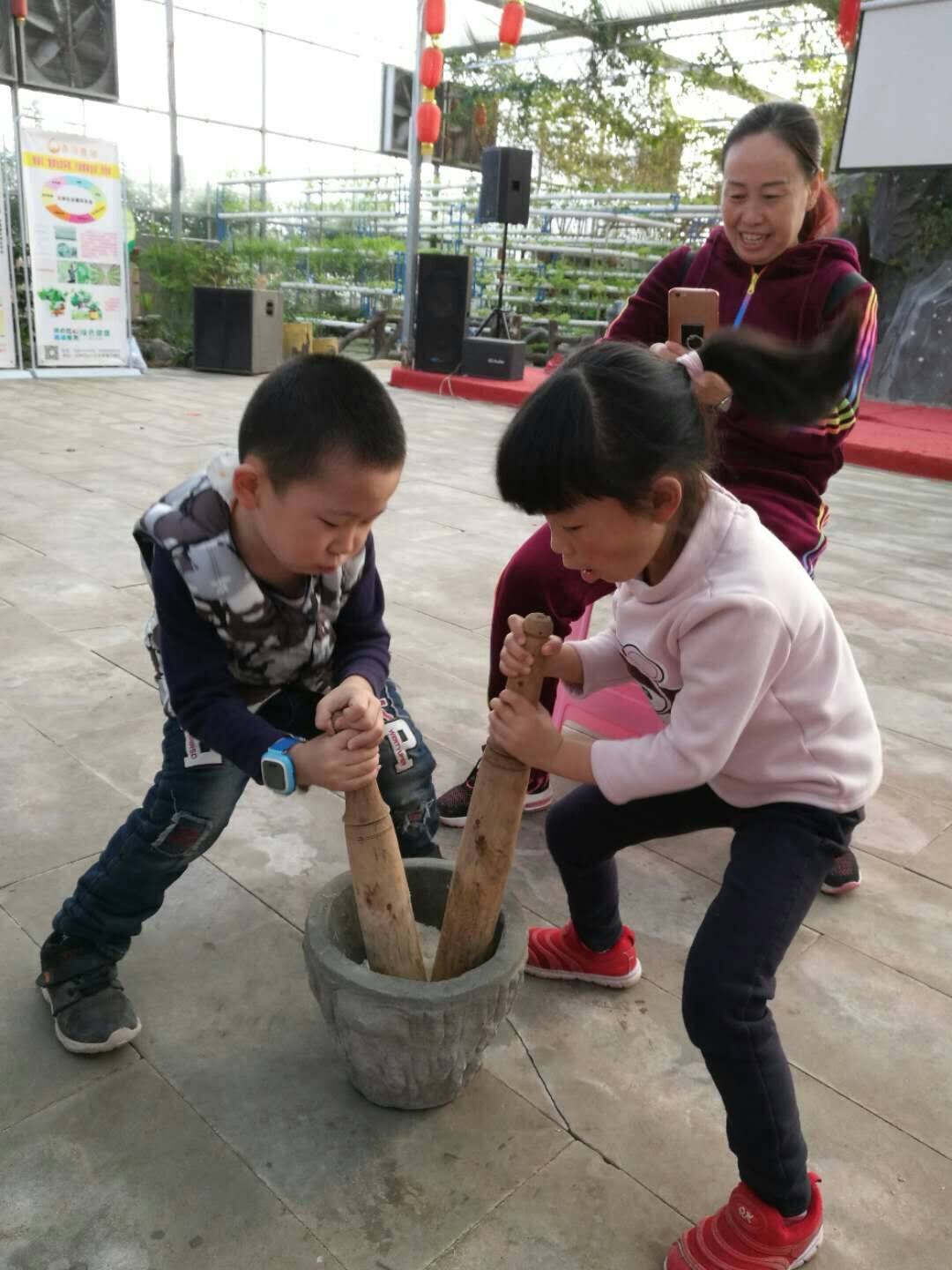 聪明树“相约金秋丰收节、体验成长亲子情”7.jpg
